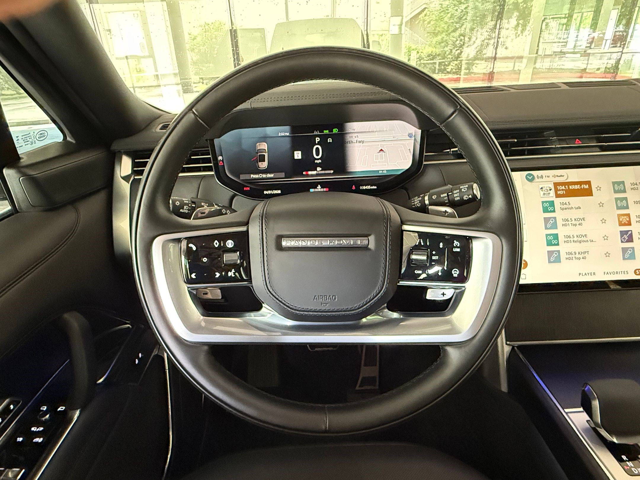 Certified 2025 Land Rover Range Rover SE image 14