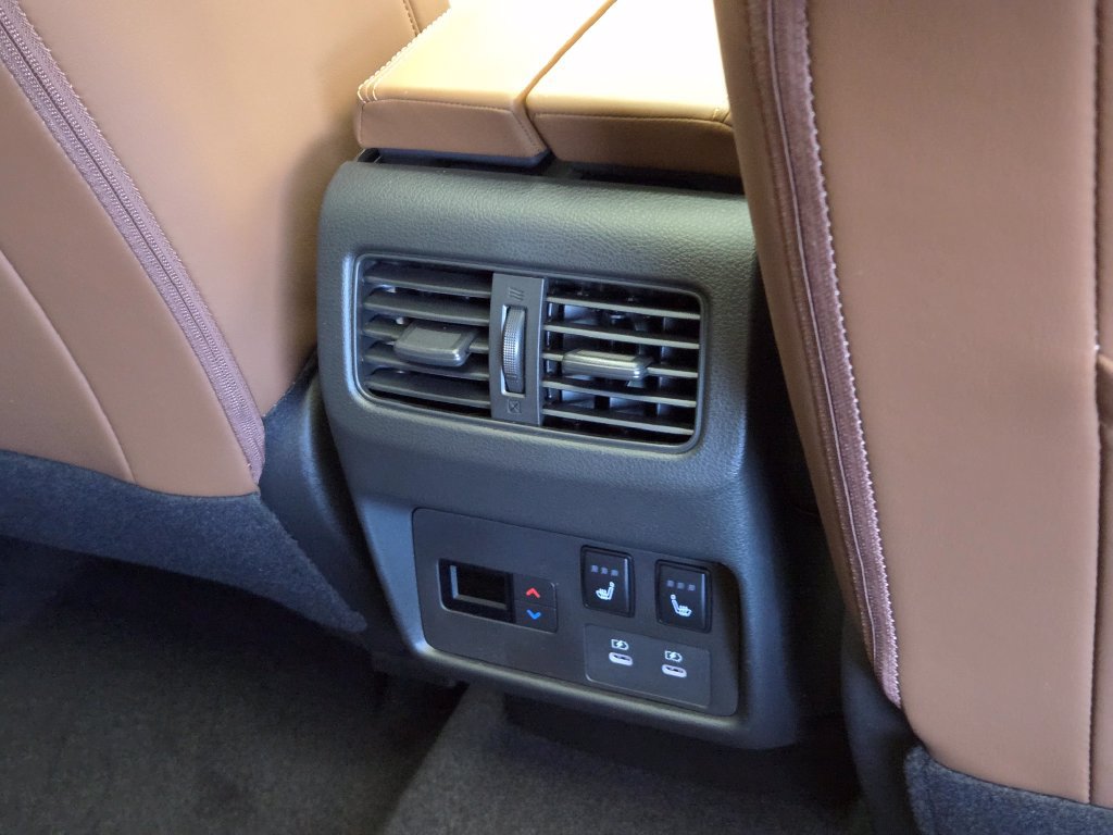 New 2026 Nissan Rogue Platinum AWD/4WD image 15