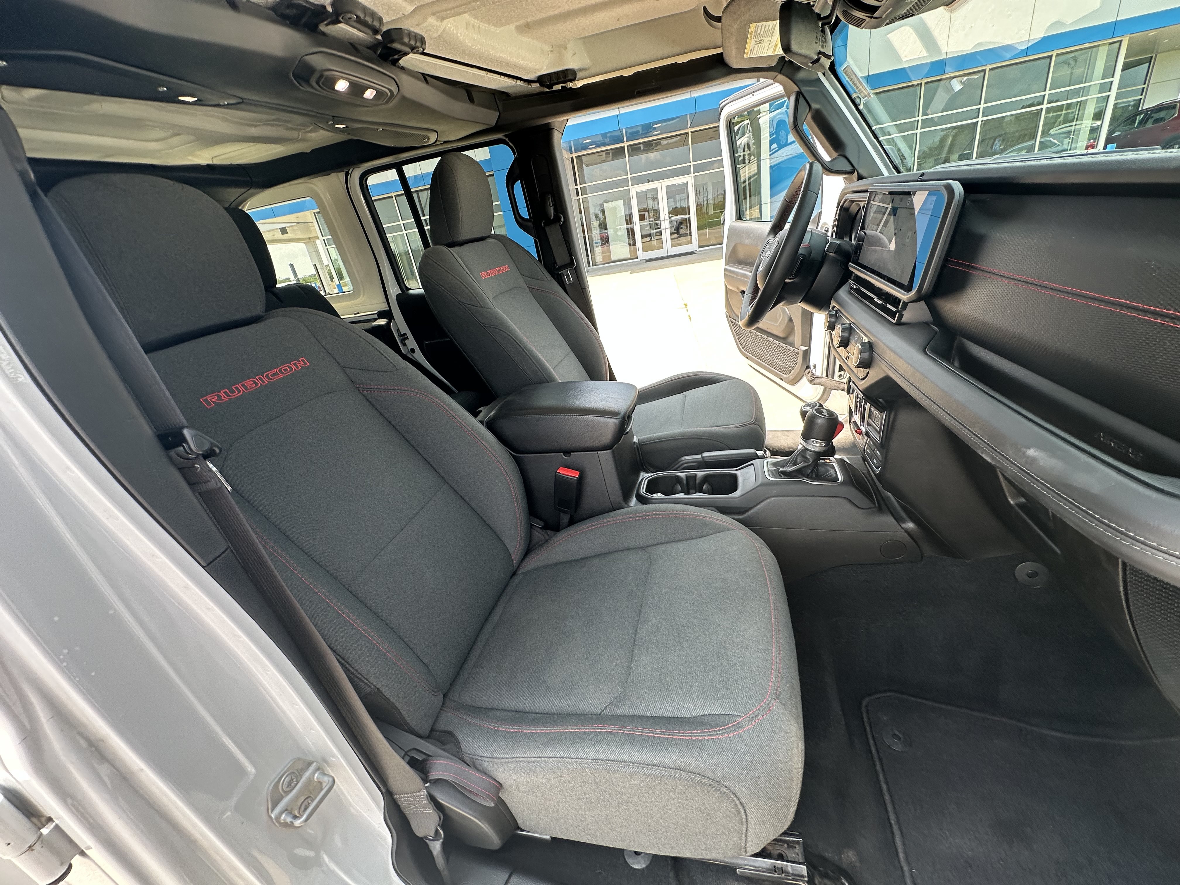 Used 2024 Jeep Wrangler Unlimited Rubicon AWD/4WD image 28