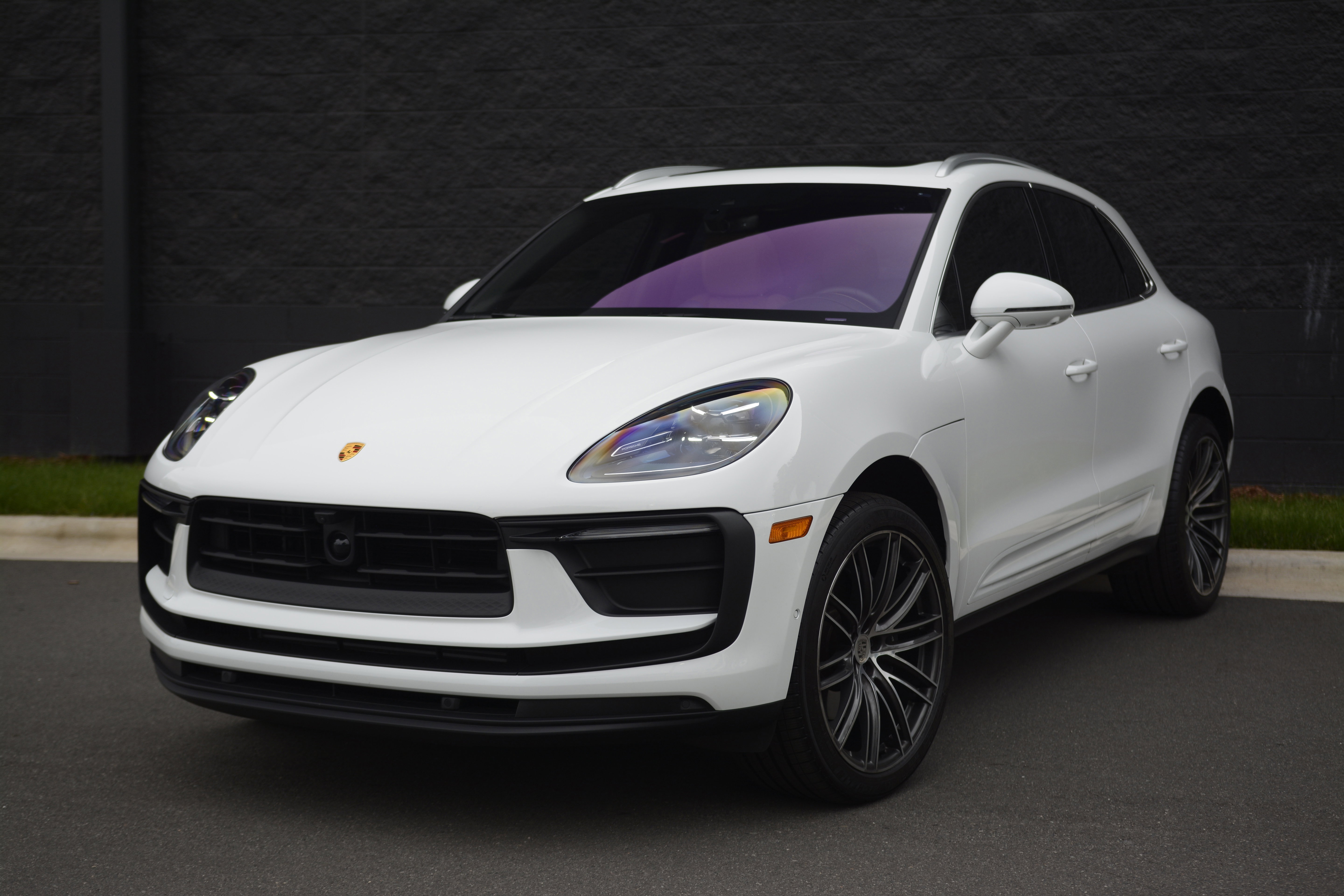 Certified 2026 Porsche Macan AWD/4WD image 43
