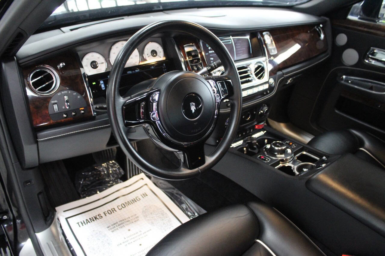 Used 2019 Rolls-Royce Ghost image 12