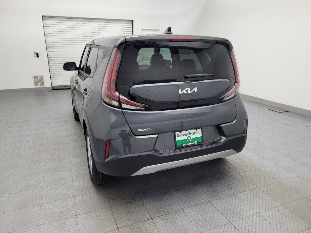 Used 2025 Kia Soul LX w/ LX Technology Package image 6