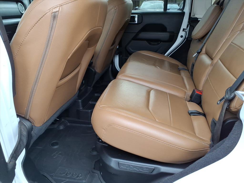 Used 2021 Jeep Wrangler Unlimited Sahara image 5