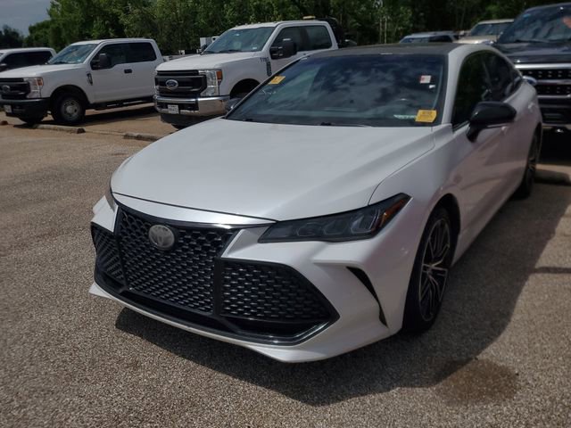 Used 2019 Toyota Avalon XSE w/ Carpet Mat Package image 2