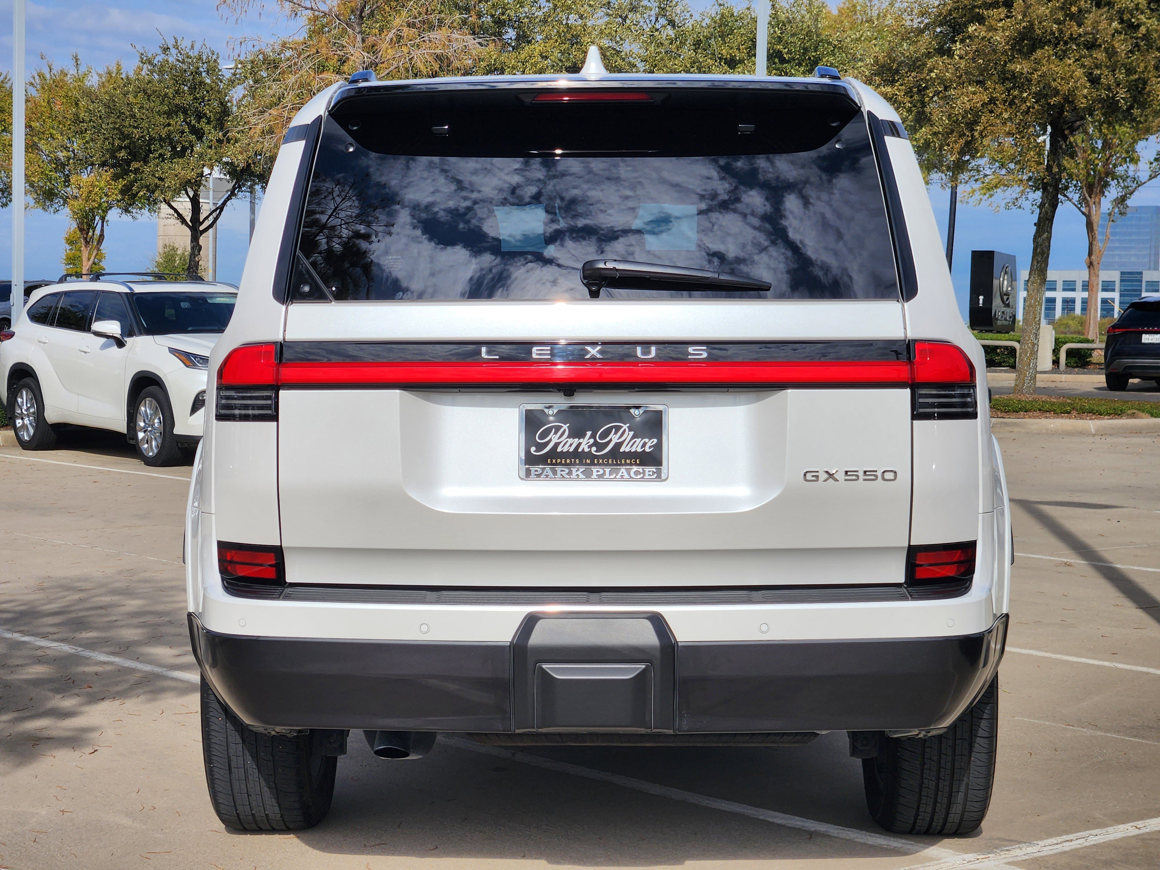 Used 2024 Lexus GX 550 image 12