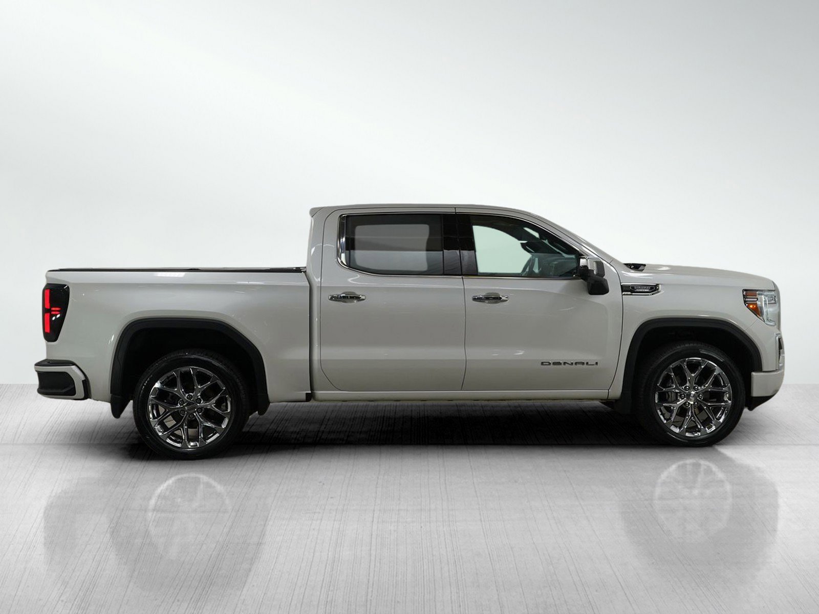 Used 2020 GMC Sierra 1500 Denali w/ Denali Premium Package AWD/4WD image 7