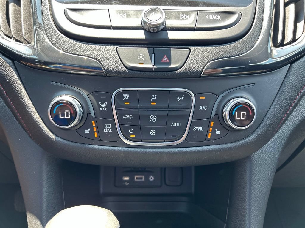 Certified 2022 Chevrolet Equinox RS w/ RS Leather Package FWD image 38