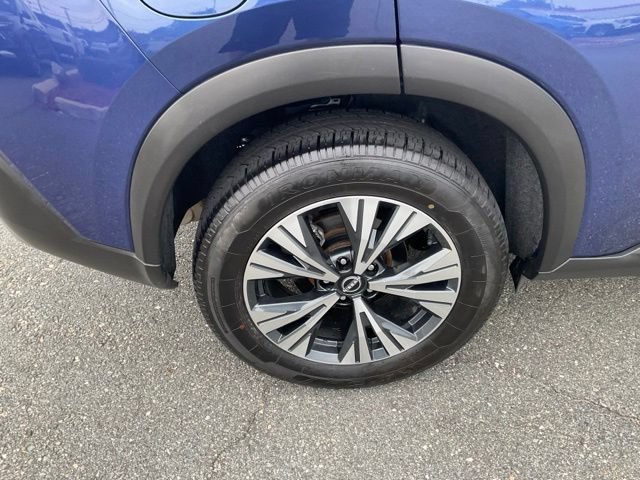 Used 2023 Nissan Rogue SV AWD/4WD image 7