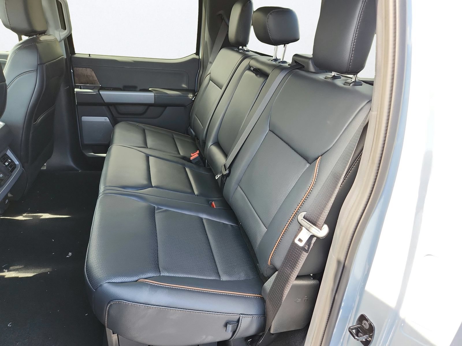 New 2026 Ford F250 Lariat w/ Black Appearance Package AWD/4WD image 24