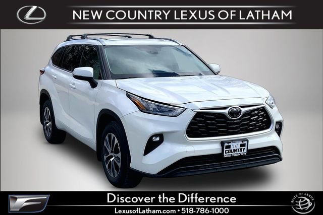 Used 2020 Toyota Highlander XLE image 1