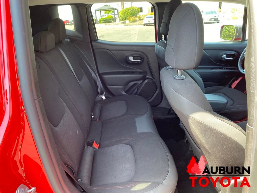 Used 2020 Jeep Renegade Trailhawk w/ Cold Weather Group AWD/4WD image 17
