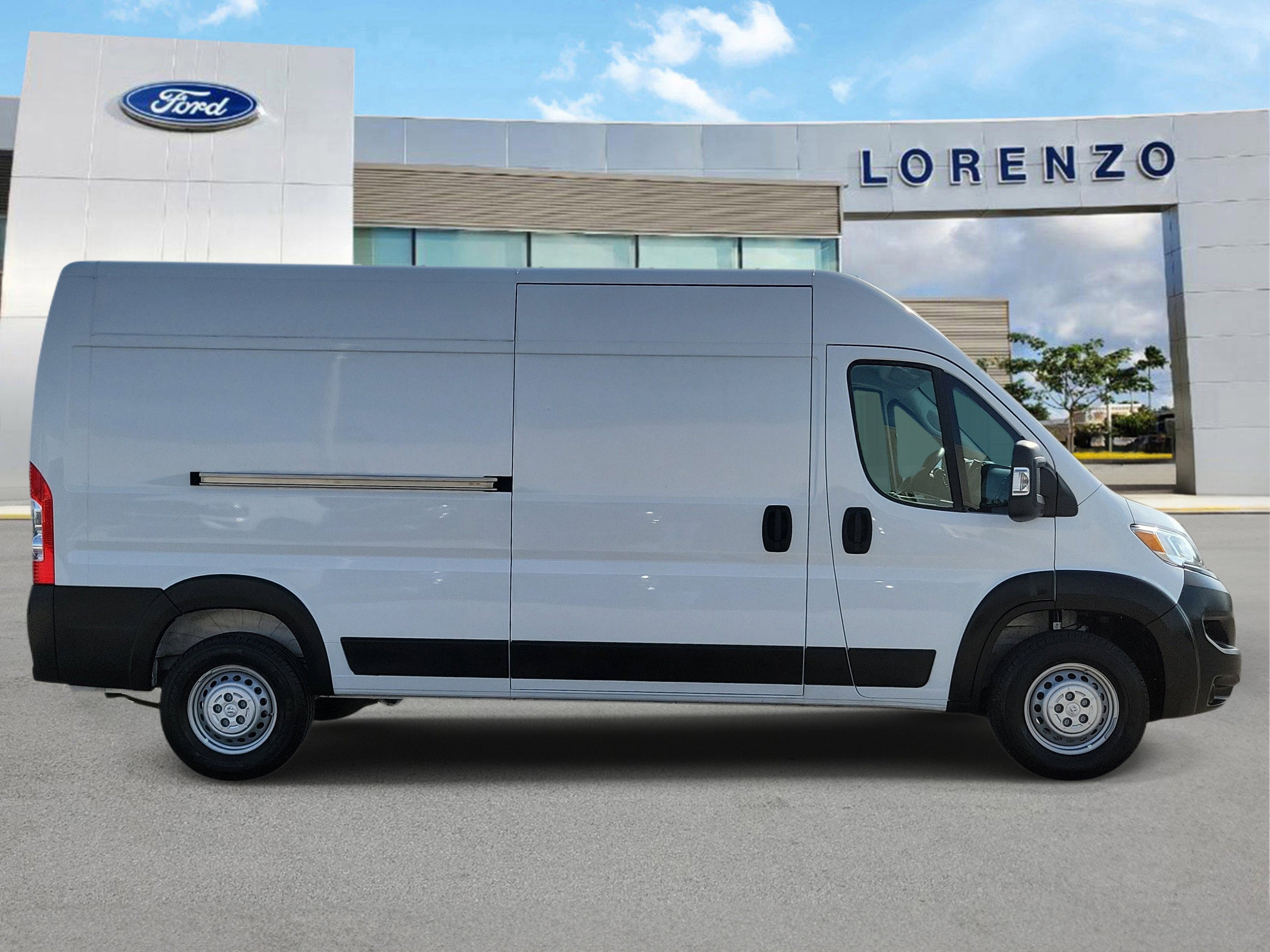 Used 2026 RAM ProMaster 2500 w/ Convenience Group FWD image 4
