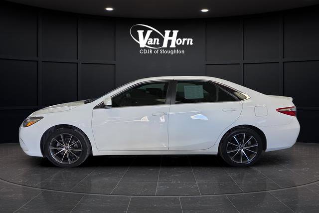 Used 2017 Toyota Camry XSE image 11