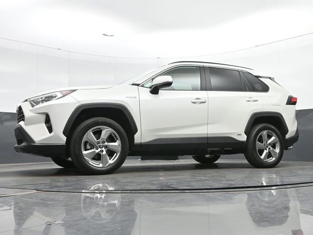 Used 2021 Toyota RAV4 XLE Premium AWD/4WD image 16
