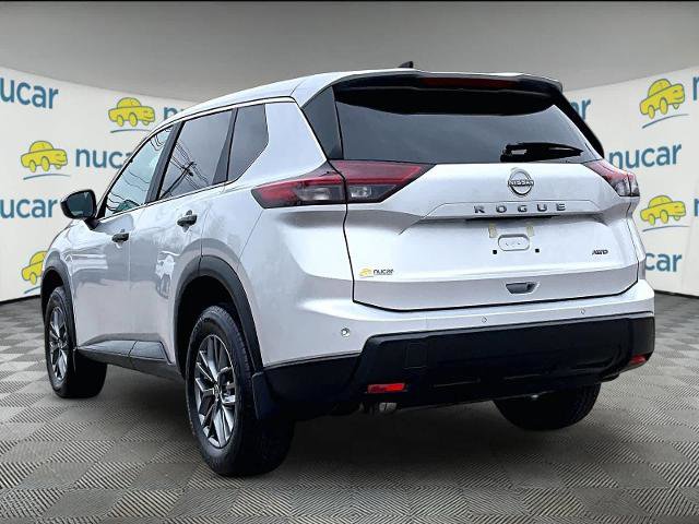 Certified 2025 Nissan Rogue S image 4