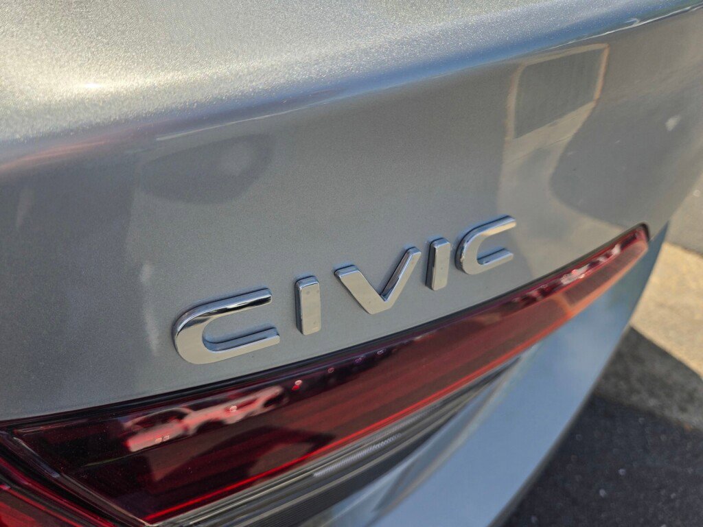 Certified 2025 Honda Civic Sport image 10