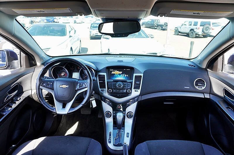 Used 2014 Chevrolet Cruze LT image 19