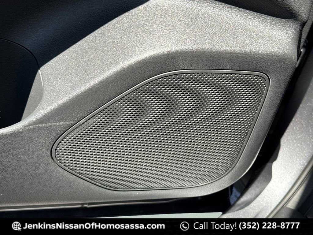 Certified 2022 Nissan Rogue SV FWD image 27