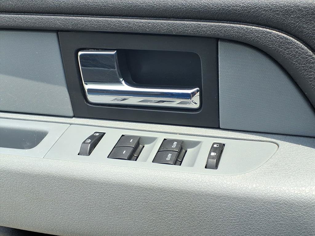 Used 2012 Ford F150 XLT w/ XLT Chrome Pkg AWD/4WD image 19