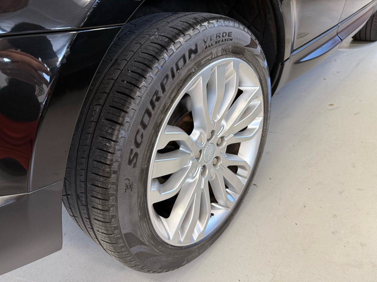 Used 2016 Land Rover Range Rover Sport HSE AWD/4WD image 9