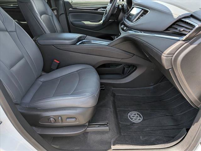 Used 2022 Buick Enclave Essence image 22
