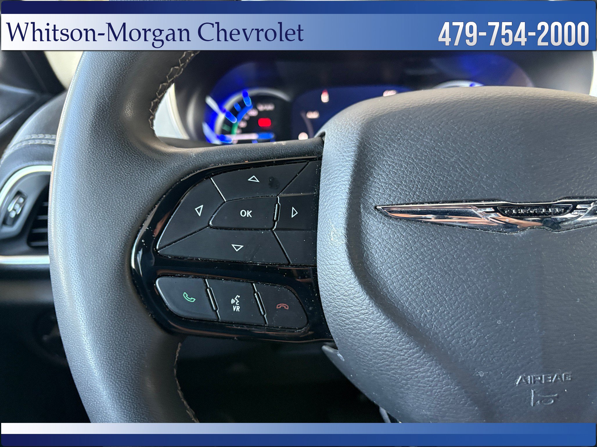 Used 2024 Chrysler Pacifica Premium FWD image 16