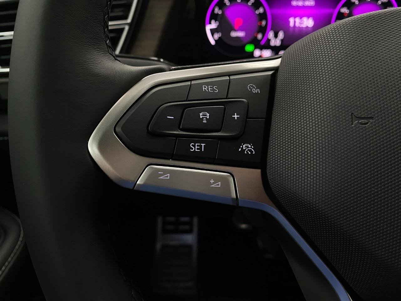 New 2026 Volkswagen Atlas SEL Premium R-Line image 17