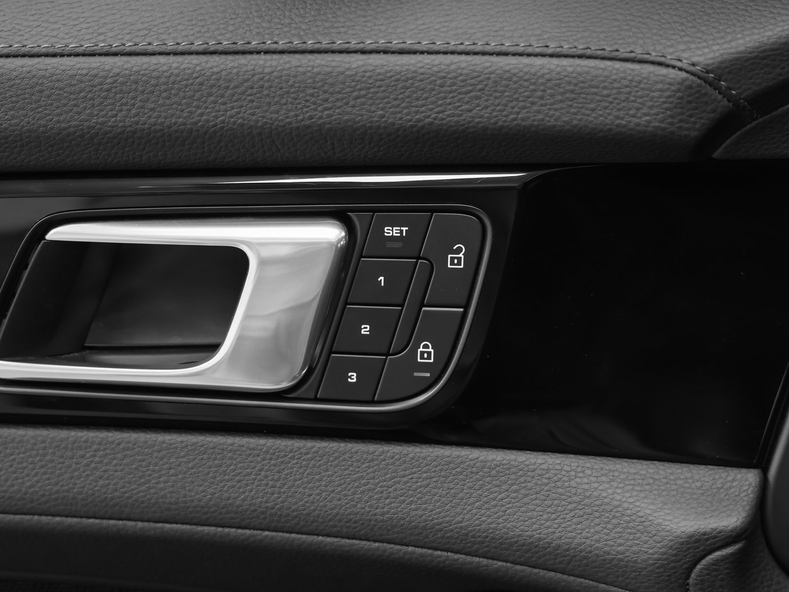 Certified 2023 Porsche Panamera AWD/4WD image 27