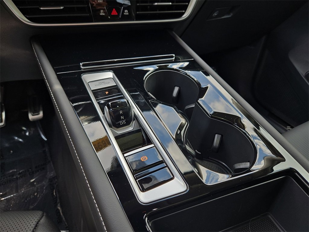 New 2025 Volkswagen Atlas SEL Premium R-Line image 24