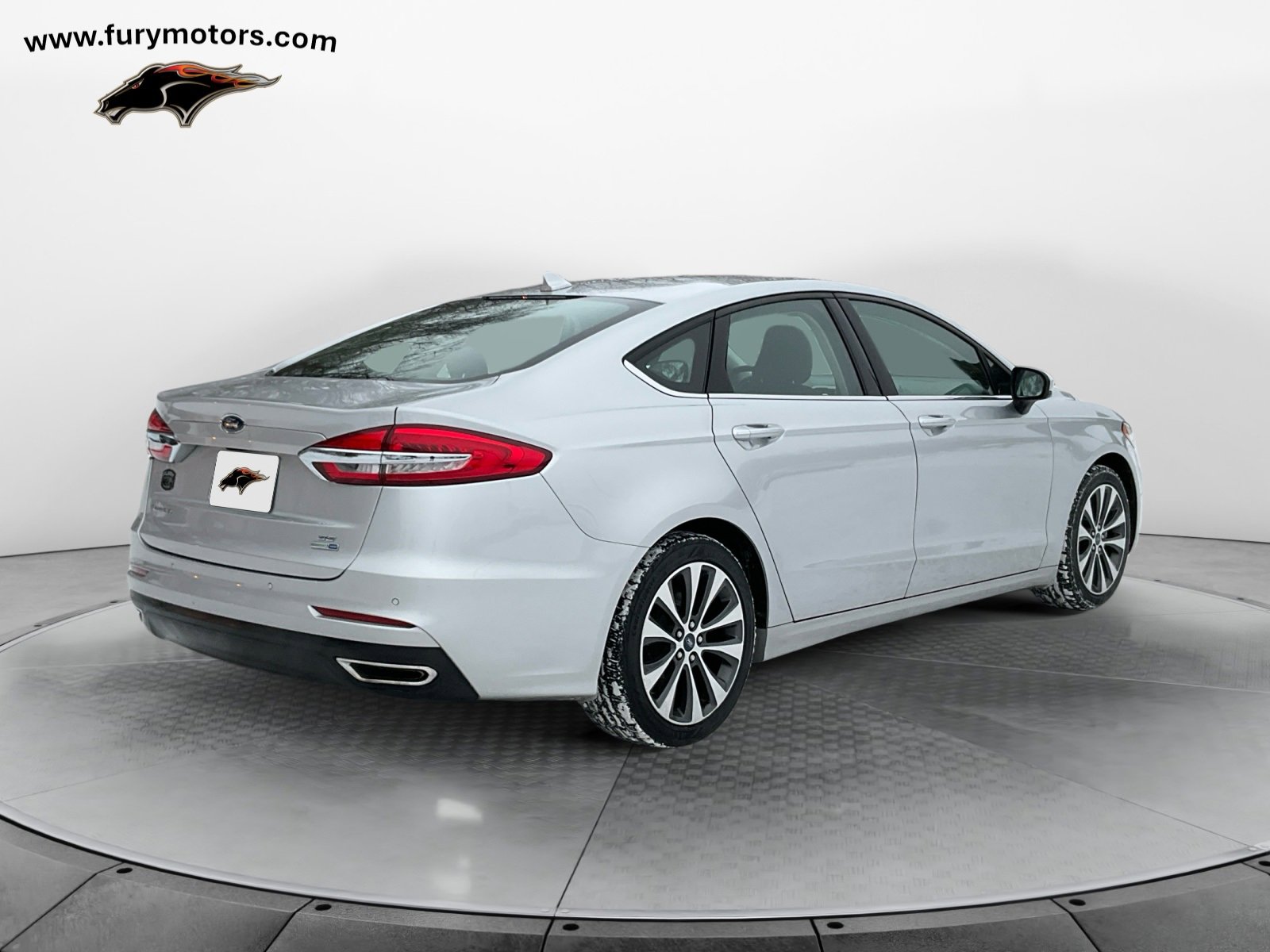 Used 2019 Ford Fusion SE image 3