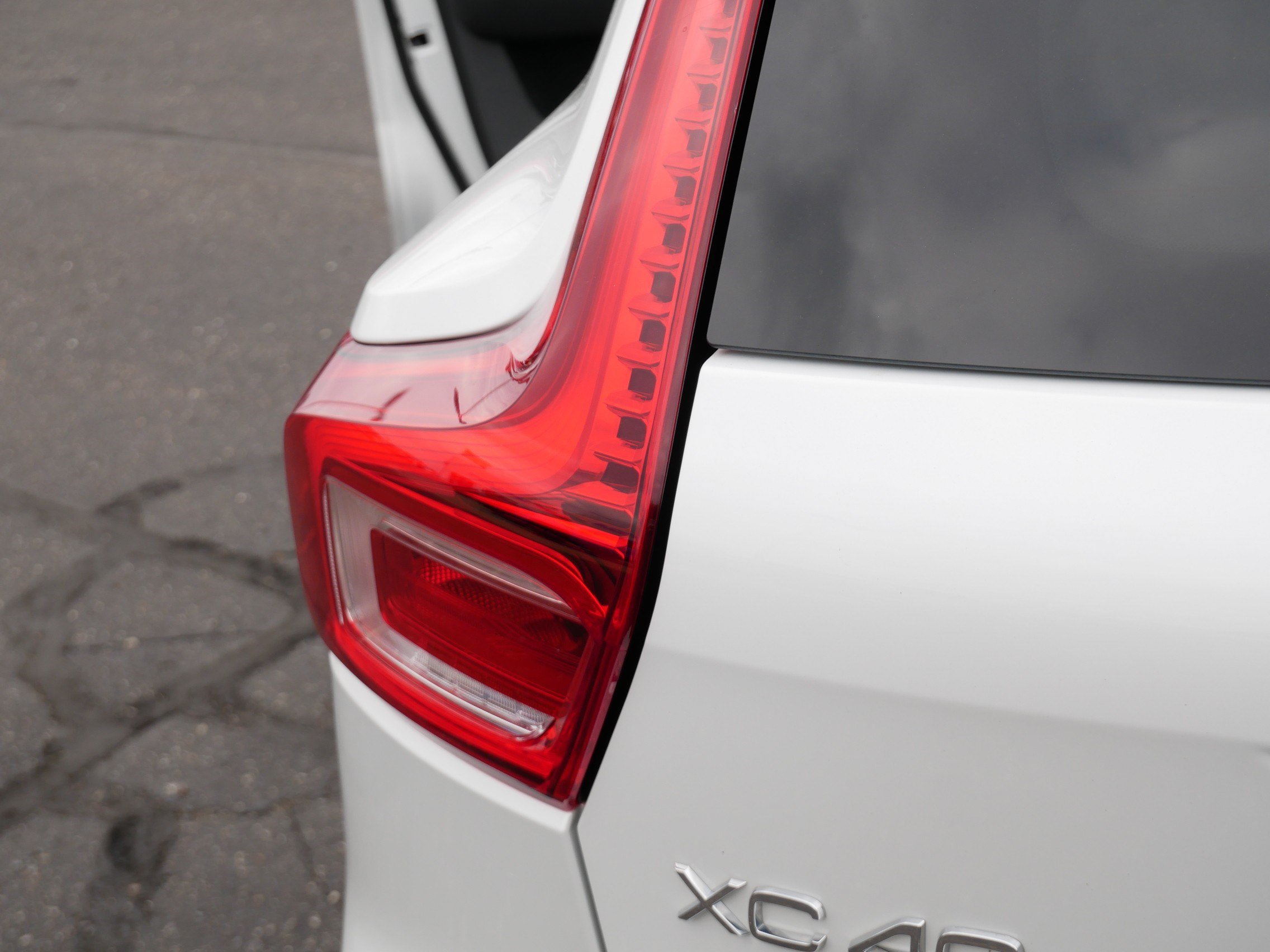 Used 2023 Volvo XC40 B5 Ultimate w/ Climate Package AWD/4WD image 17