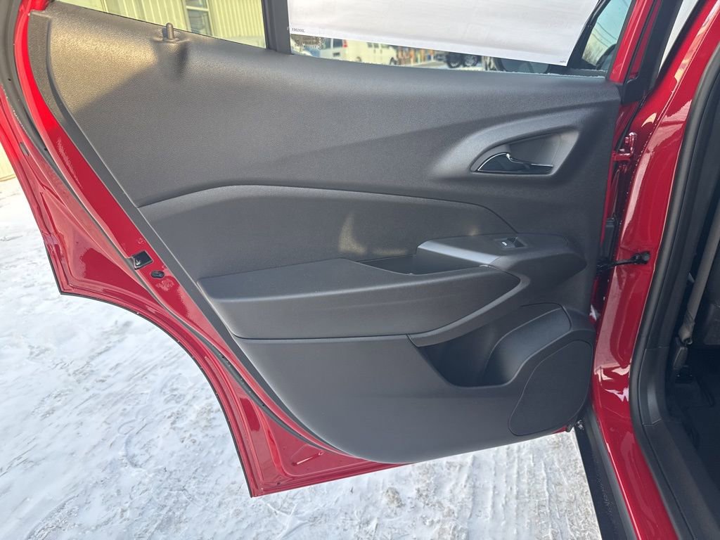 New 2026 Chevrolet Trax RS w/ Sunroof Package FWD image 15