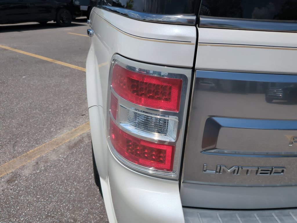 Used 2014 Ford Flex Limited w/ Equipment Group 303A AWD/4WD image 12