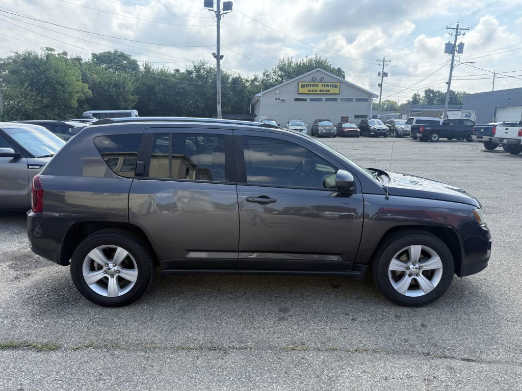 Used 2015 Jeep Compass High Altitude image 6