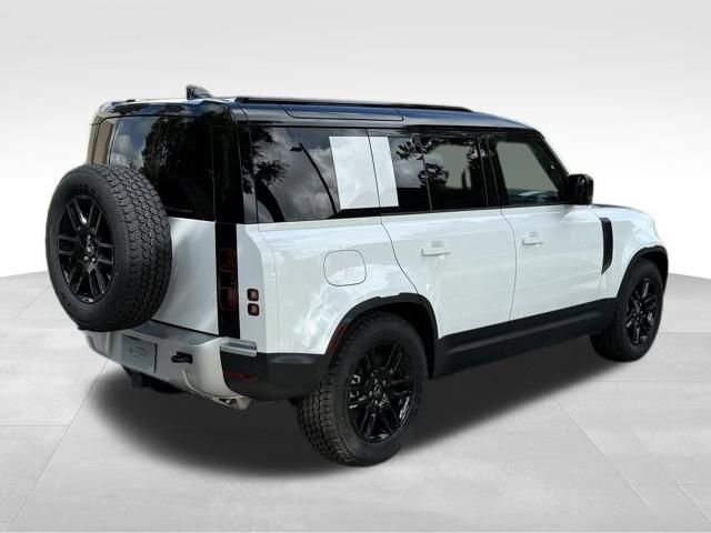 New 2025 Land Rover Defender 110 S image 5
