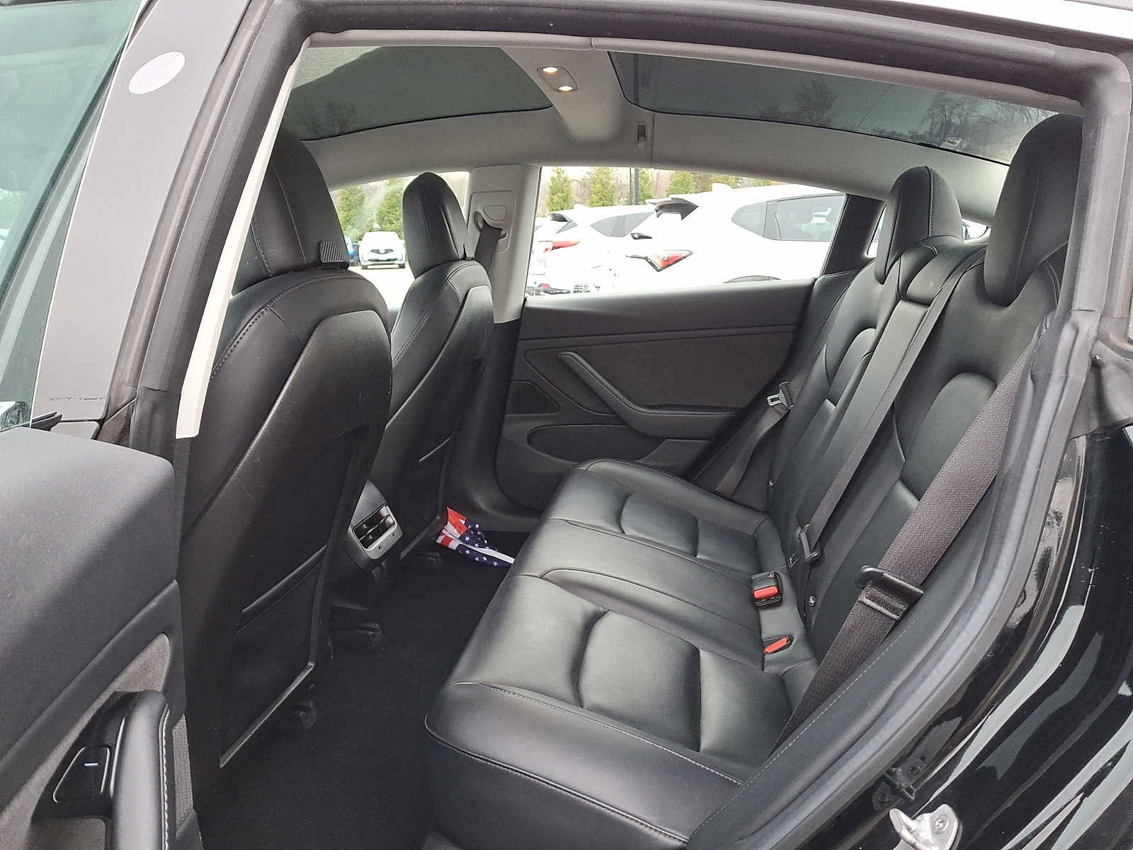 Used 2018 Tesla Model 3 Long Range image 10