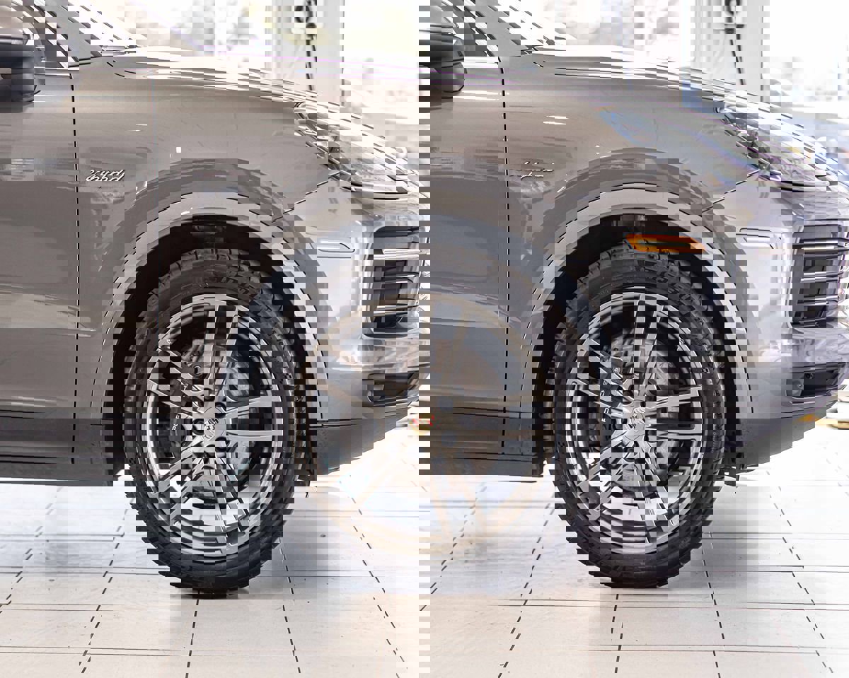 Used 2021 Porsche Cayenne E-Hybrid image 11