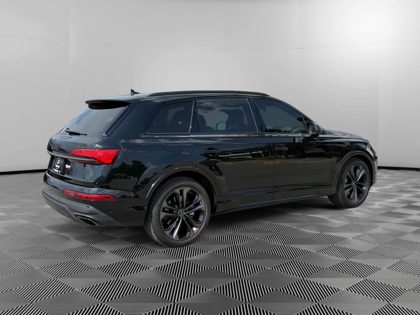 Used 2025 Audi Q7 3.0T Prestige AWD/4WD image 5