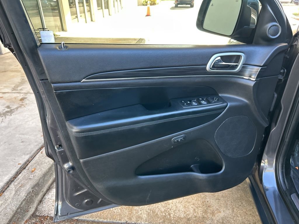 Used 2019 Jeep Grand Cherokee Limited w/ Luxury Group II image 42