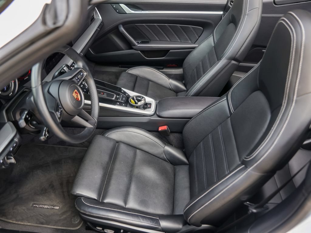Certified 2023 Porsche 911 Carrera RWD image 18