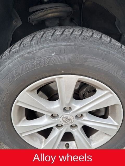 Used 2013 Toyota Highlander SE image 23