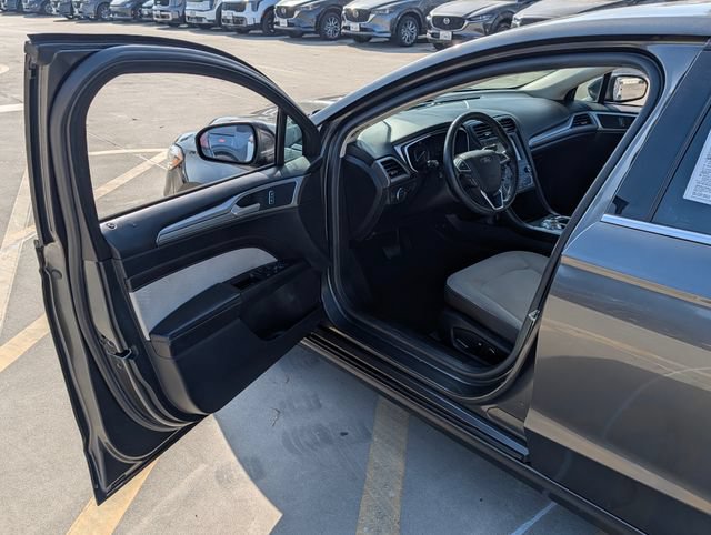 Used 2019 Ford Fusion SE w/ Equipment Group 151A FWD image 30