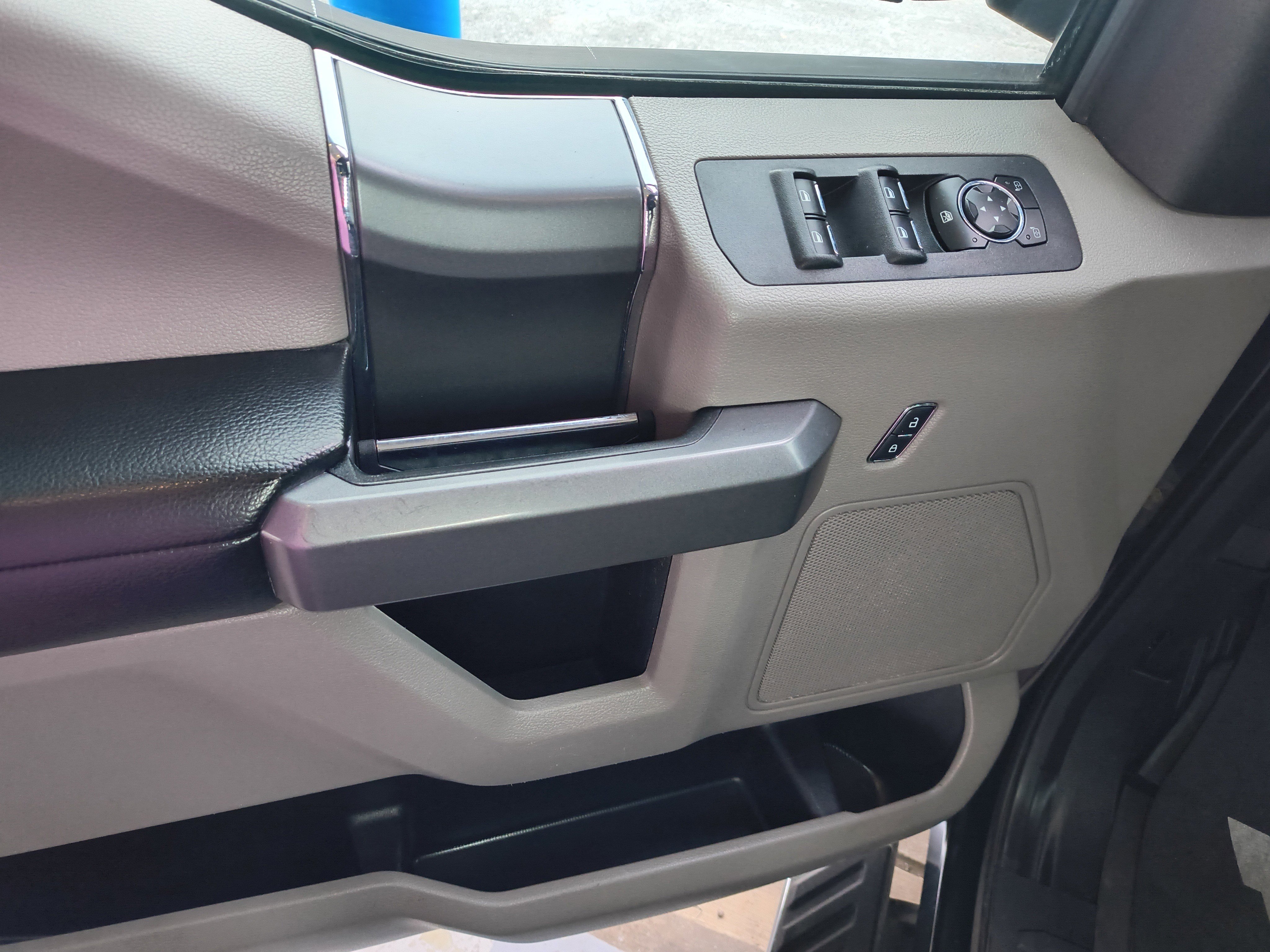 Used 2016 Ford F150 XLT w/ Equipment Group 301A Mid image 21