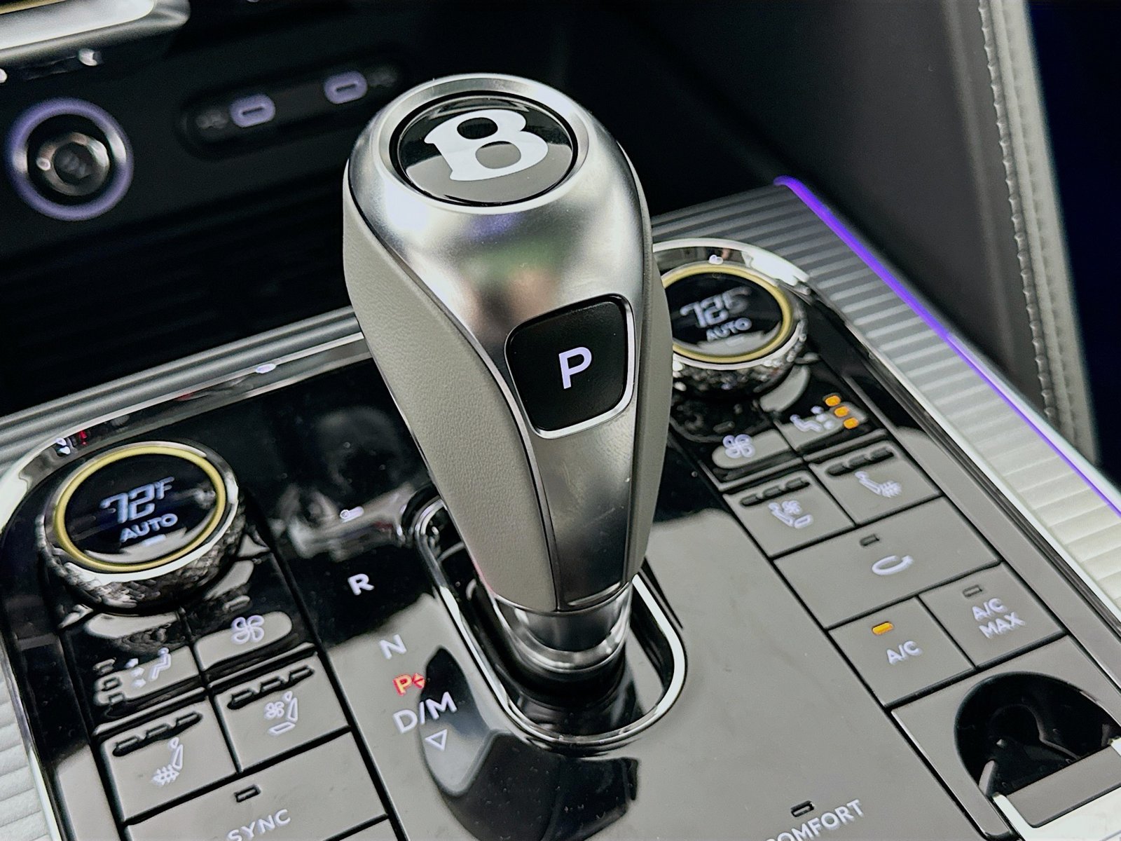 New 2026 Bentley Flying Spur V8 AWD/4WD image 30