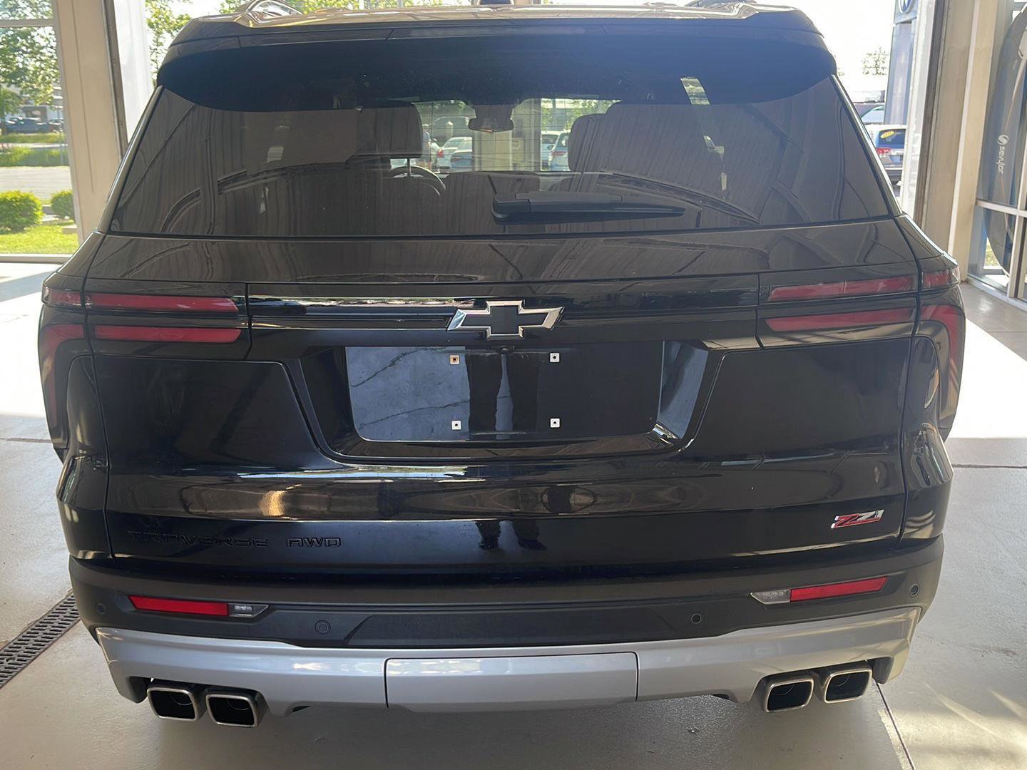 Used 2024 Chevrolet Traverse Z71 AWD/4WD image 5