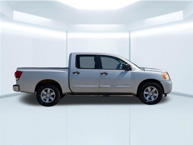 Used 2013 Nissan Titan SV image 18