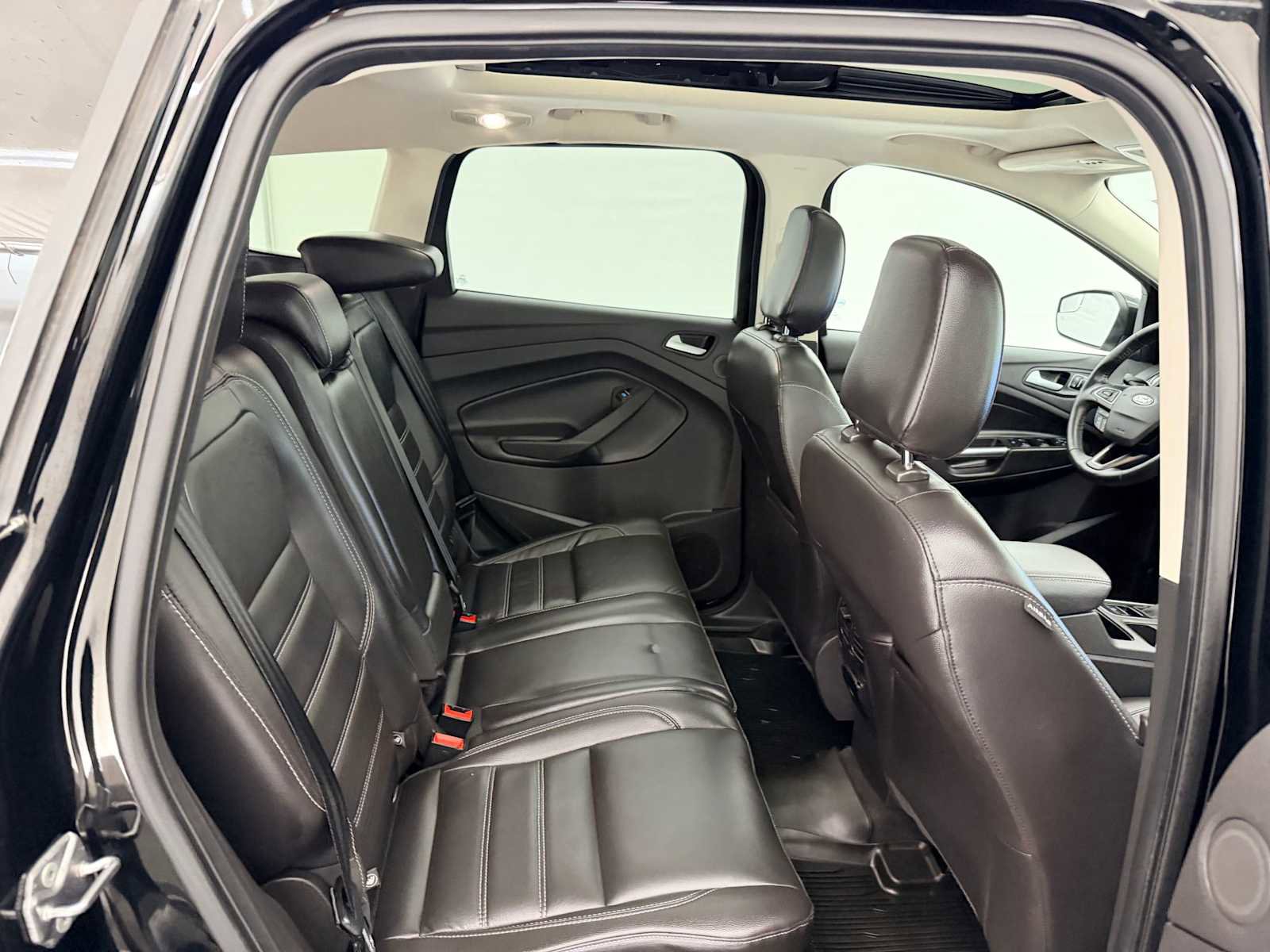 Used 2018 Ford Escape Titanium image 22