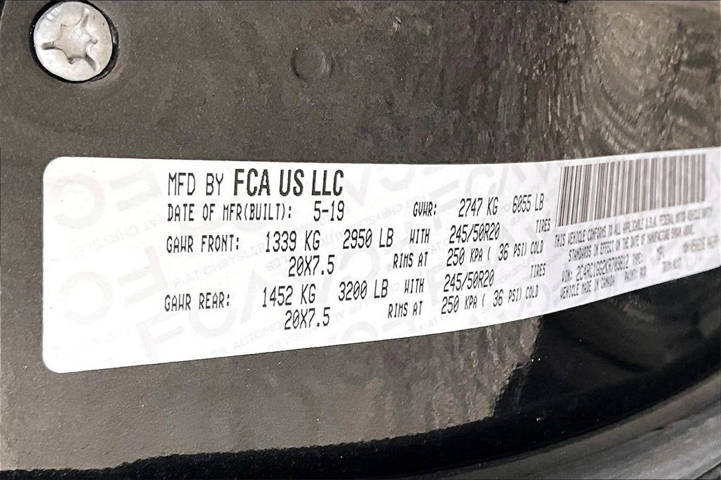 Used 2019 Chrysler Pacifica Limited w/ Tire & Wheel Group image 17