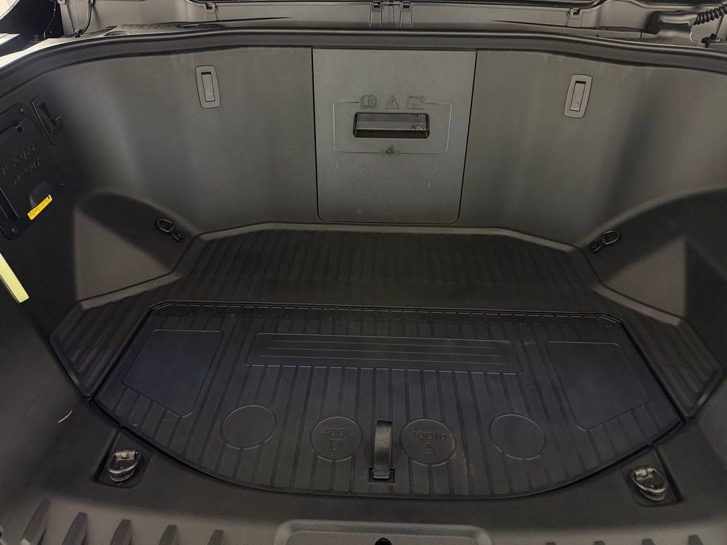 Used 2023 Ford F150 Lightning XLT image 33