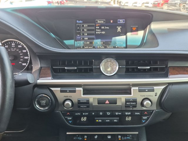 Used 2015 Lexus ES 350 w/ Luxury Package FWD image 21